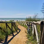 Flat In Seafront With Parking Lejlighed