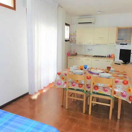 Apartment Flat In Seafront With Parking Bibione